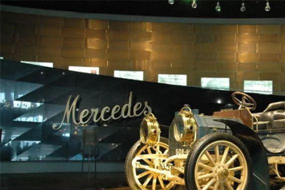 三个女人和一台电动车，原来劳斯莱斯还有这种黑历史原创