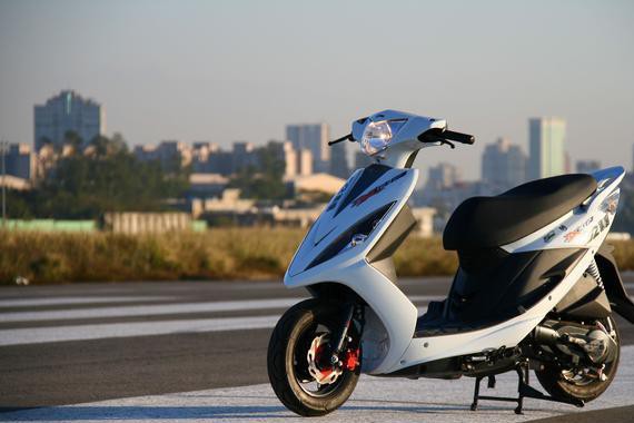 小丙测评｜0-1km 加速特辑 SYM RX110