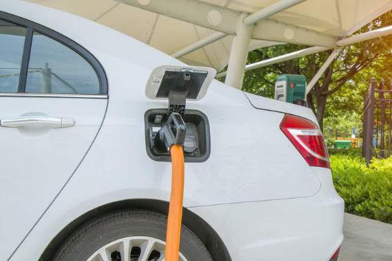 不看不知道，电动车使用成本比燃油车还高！