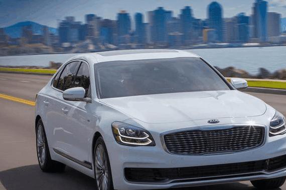 起亚豪华轿车K9亮相，售价60万，你会放弃宝马7系和奥迪A8买它？