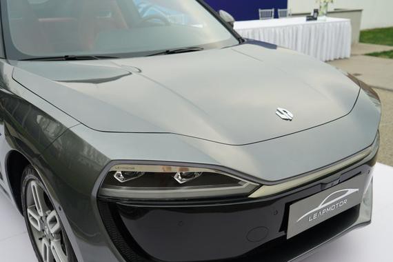 中国人自主设计的小跑车，加速只需6.9秒，怒怼丰田86和MX-5