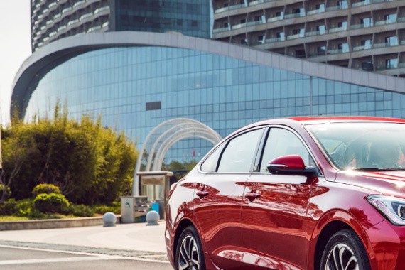 心随逸动 纵享自信风采