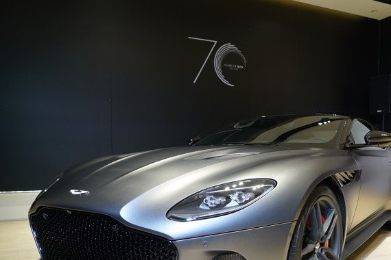 阿斯顿·马丁正式公布了全新旗舰级GT跑车DBS Superleggera的售价