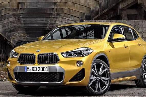 最便宜的宝马SUV面世了，四驱配2.0T引擎，果断放弃奔驰