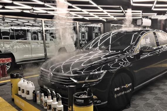 专业的施工环境！大众 迈腾施工XPEL隐形车衣的保护 省心又省事