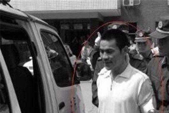 黑色会大佬都开什么车? 座驾一个比一个牛, 车牌88888