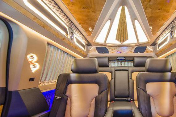 土豪般的黄金世界，高大尚的内饰首选这款奔驰V级金钻版