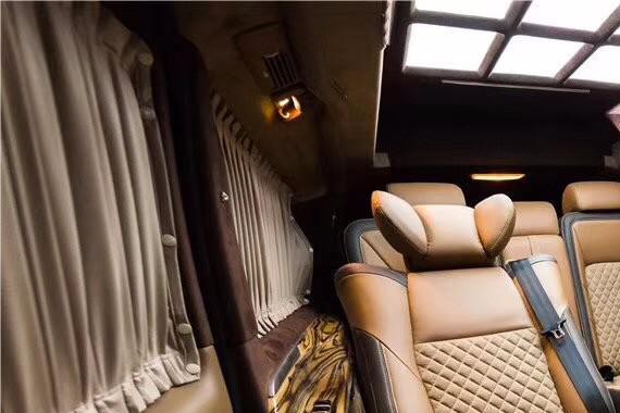 进口虎斑檀木装饰，豪华不是一星半点——奔驰威霆2018新款