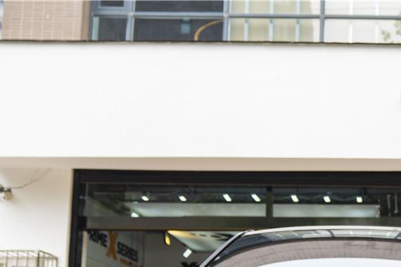 保持优美典雅，林肯大陆贴XPEL隐形车衣