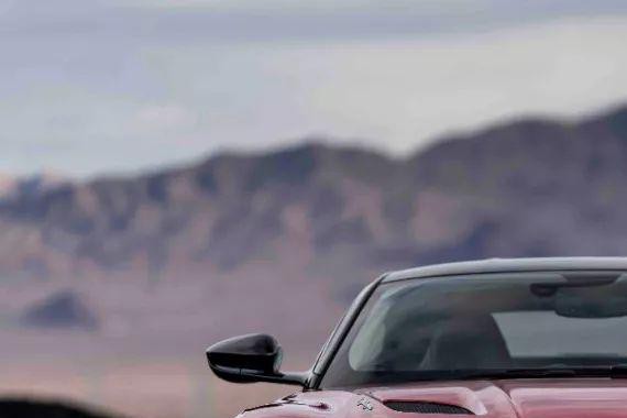 暴力绅士阿斯顿•马丁全新DBS Superleggera登场！