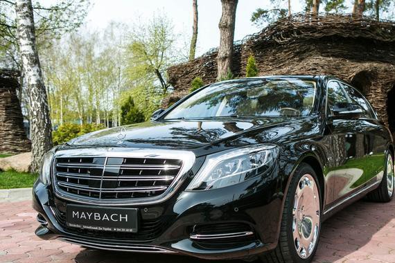 奔驰S级开起来是什么样的体验呢？这里告诉你优点和缺点