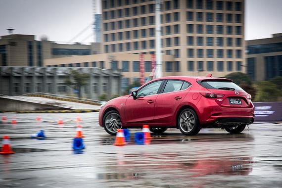 2017款长安马自达昂克赛拉 驽马十舍