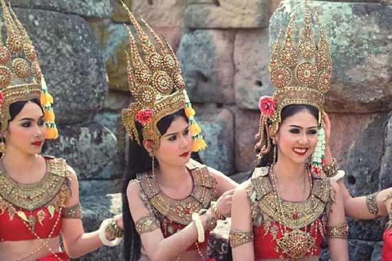 哉炎炎的泰国人怎么开车的? 看完这个你不服都不行