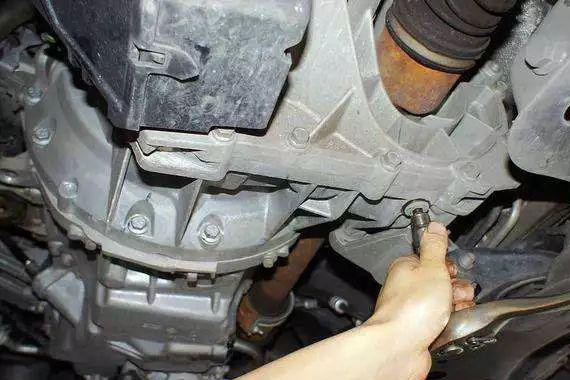 二手车交强险该怎么处理？变速箱油怎么挑？