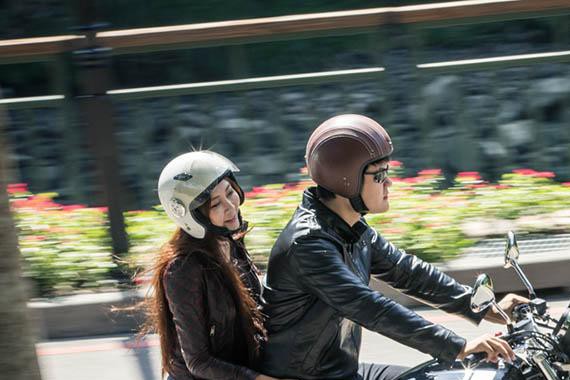 骑上本田CB1100 RS带上女友开始轻松惬意的摩旅