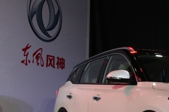 AI生态系统扛大旗，全新一代东风AX7进军智能时代