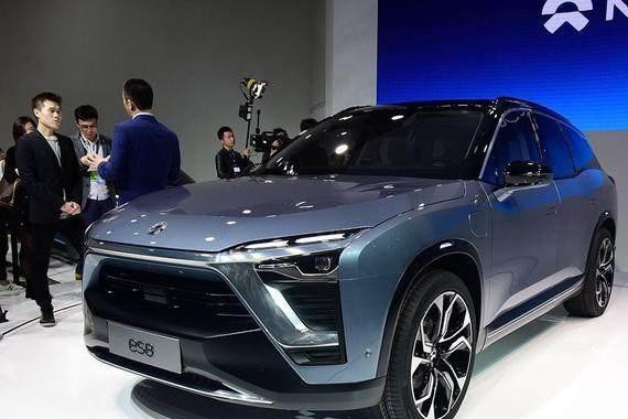 豪华7座SUV车型, 轴距3米配四驱空气悬挂, 到底是何方神圣?