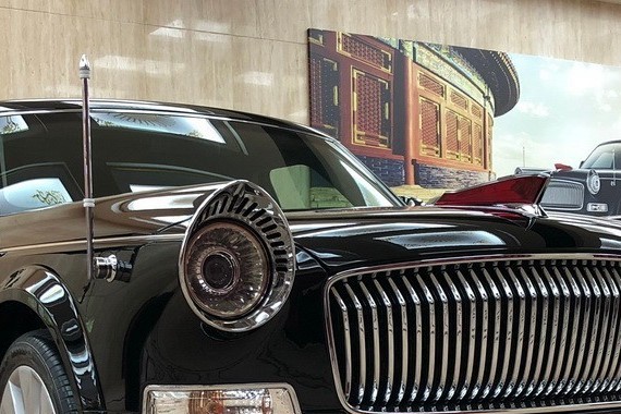 速递!新鲜的“红旗“资讯全在这，看我就够了