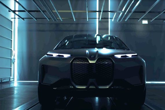 宝马 iNext概念车将于10月巴黎车展发布，这表情很有喜感