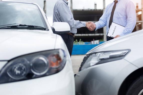 打工族即使贷款也要买车，买完不到一个月就后悔了