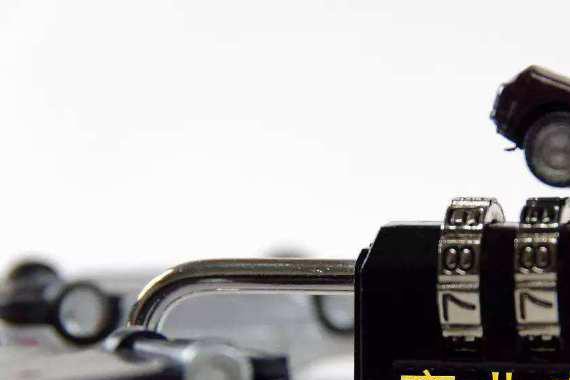 别再被坑了！花最少的钱买适合自己的车险，买全险的都是白费钱