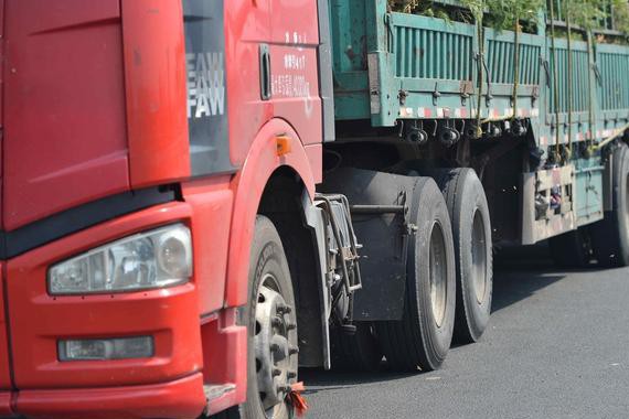 说出来你可能不信，货车司机每年养车费用高达30万！