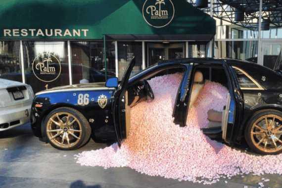 速递!新鲜的“劳斯莱斯“资讯全在这，看我就够了