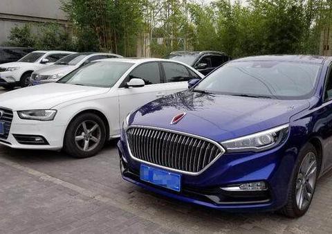 全新红旗H5与奥迪A4你选谁?停在一起太难的,红旗H5的气场真不低