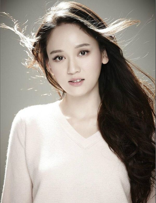 佟丽娅被骂丑,陈妍希被骂猪,但出道最屈辱还得