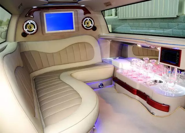 这辆7米8座SUV仅31万,后座堪比豪华房车!