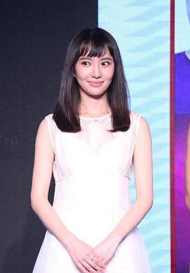 整容塌脸崩坏女星集锦！啊，抬头看，苍天饶过谁！