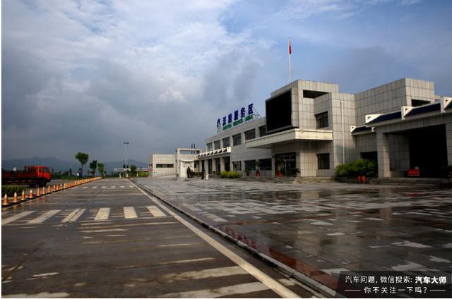 高速路必须停车时该怎么办?-手机新浪汽车