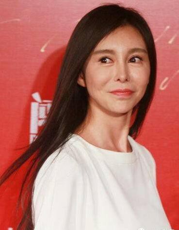 整容塌脸崩坏女星集锦！啊，抬头看，苍天饶过谁！