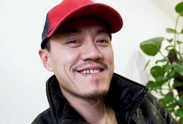 雪村撞脸光头强,娶网红老婆座驾低调-手机新浪