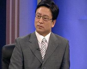 原来央视著名主持人白岩松的妻子竟然如此漂亮