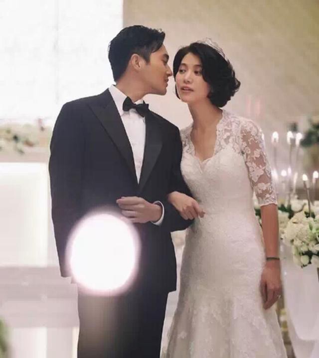 张智霖袁咏仪24年合影变化：女方都老了，他却年轻