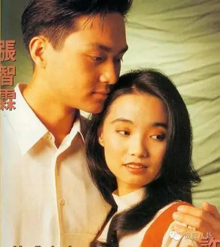 如果当年她没有退出，也许今天张智霖送包的人就不一定是袁咏仪了