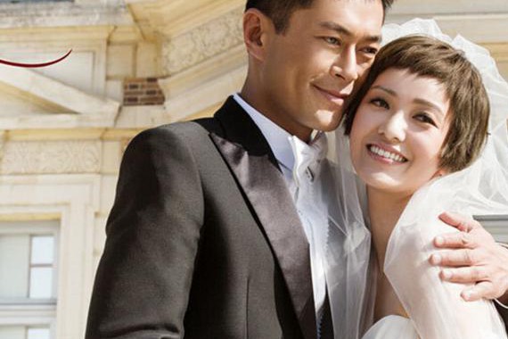 黑炭男神古天乐恋郭采洁，座驾霸气十足，钻石王老五