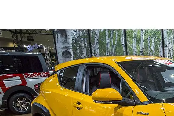 这款即将国产的丰田小型SUV早已是装B神器