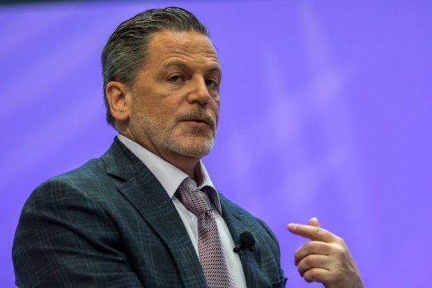 老板怒砸2亿换来一句吝啬,詹姆斯不懂奢侈税?