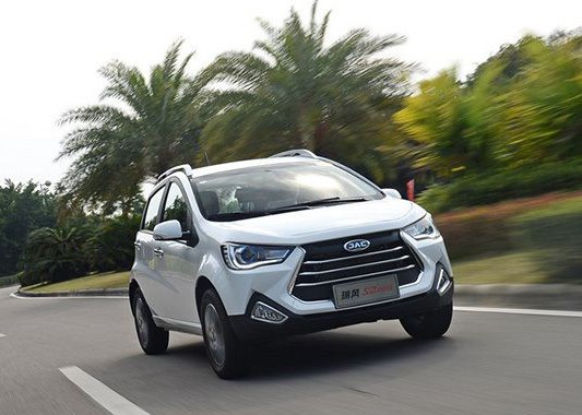 档次配置都不差！这3款6万左右的车很值！