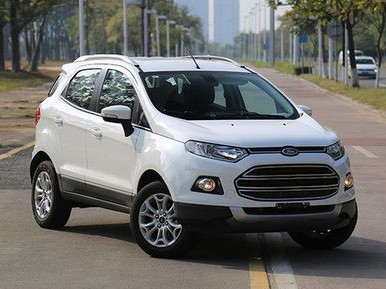 这辆高颜值小型SUV，不仅越野厉害，停车也很方便！