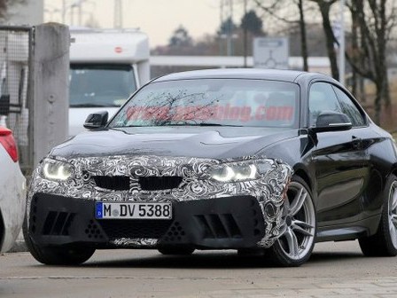将有CSL版本 中期改款宝马M2谍照曝光
