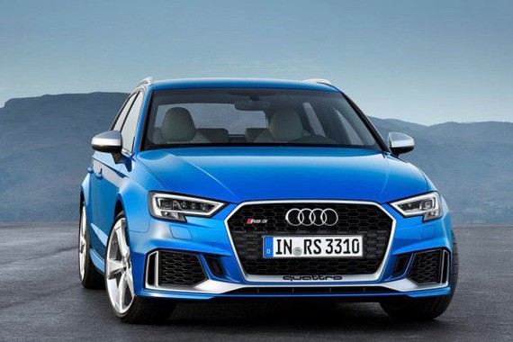 奥迪RS 3 Sportback搞事情，够捶胸口