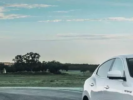 这辆百万SUV排队两年都要买，土豪为何对它情有独钟