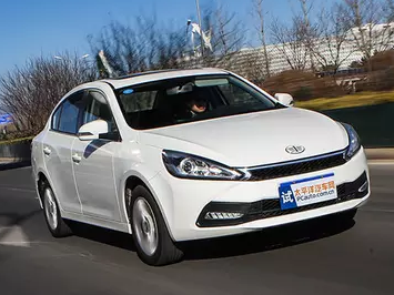 提起天津一汽，除了夏利，让人印象深刻的还有这款车