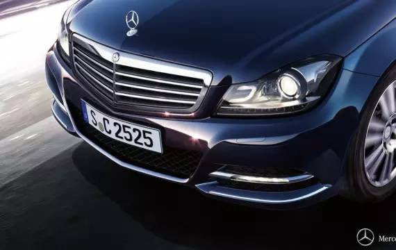 奔驰上的保命技术比法拉利都牛，让你这个“部位”不受伤害