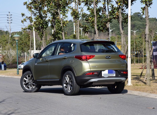 这款SUV颜值超H6,新款配19寸轮毂氙灯,还等博越