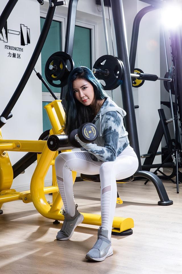 中国第一美臀身材赶超柳岩 颜值力压杨幂张柏