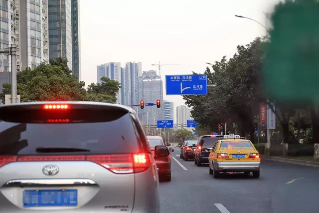 快速加速要猛踩油门吗 e791-fyarref6031533.png